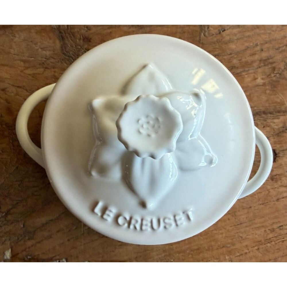 Le Creuset Stoneware Jardin Collection 8oz 250ml Mini Cocotte Meringue NEW - Picture 4 of 9